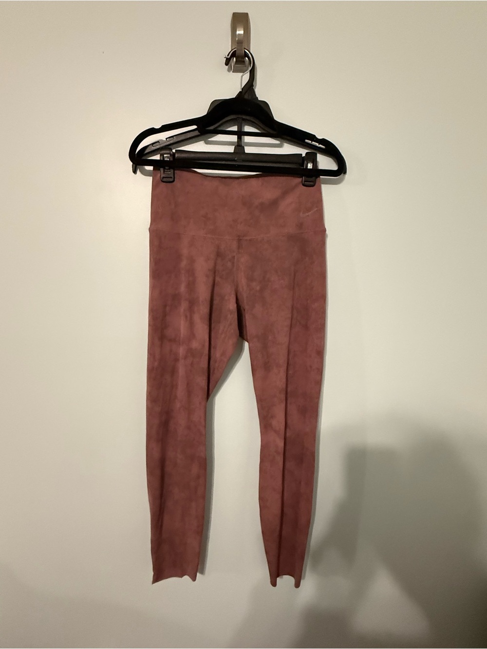 Nike zenvy legging in size Medium